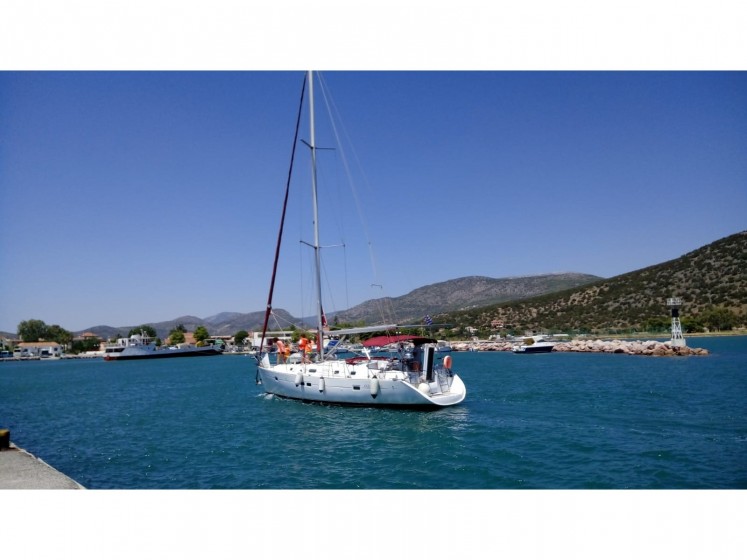 Oceanis 41.1 - Yacht Charter Sailica