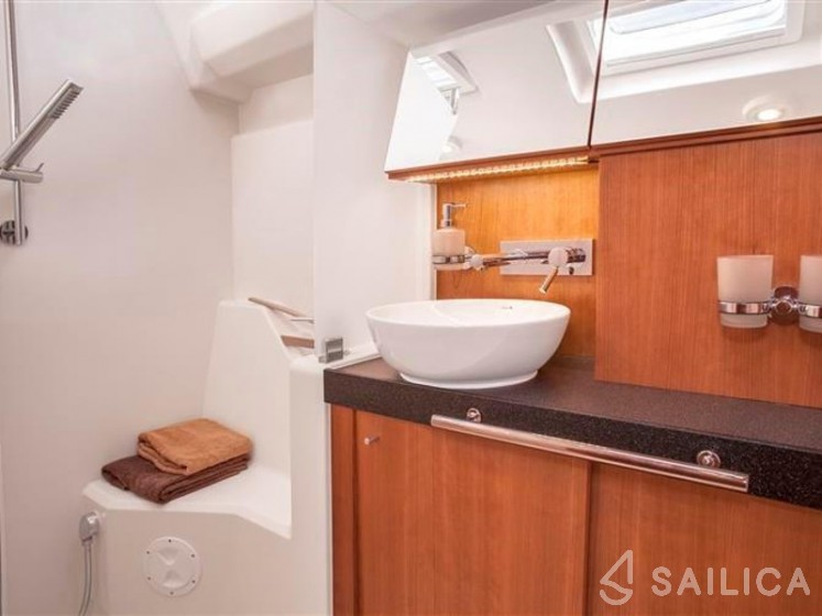 Hanse 505 - Yacht Charter Sailica