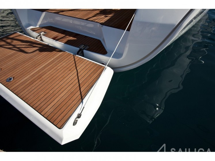 Bavaria 40 Cruiser S - Yacht Charter Sailica