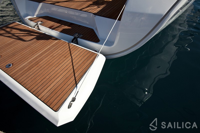 Bavaria 40 Cruiser S - Yacht Charter Sailica