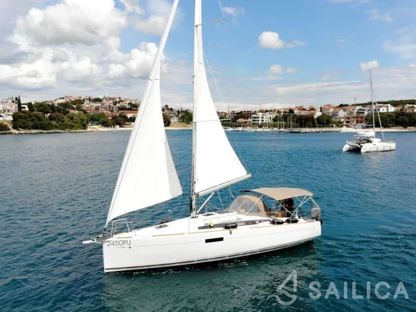 Sun Odyssey 349 - Yacht Charter Sailica
