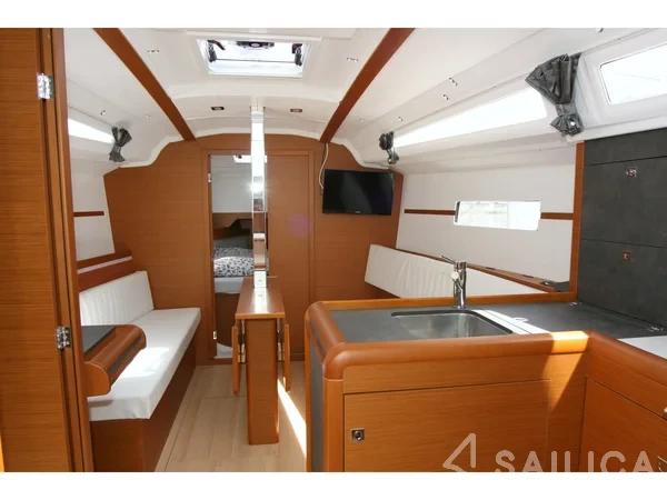 Sun Odyssey 349 - Yacht Charter Sailica