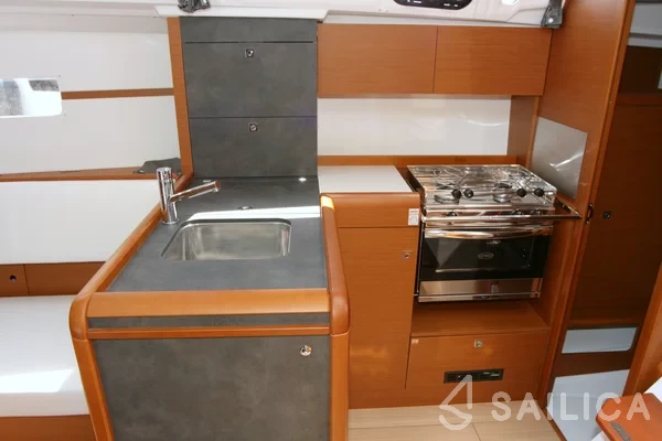 Sun Odyssey 349 - Yacht Charter Sailica