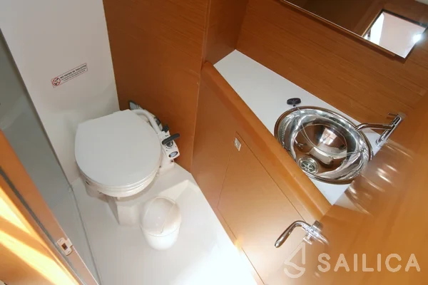 Sun Odyssey 349 - Yacht Charter Sailica