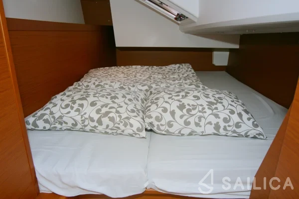 Sun Odyssey 349 - Yacht Charter Sailica