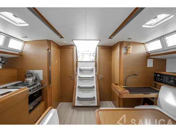 Sun Odyssey 479 - Yacht Charter Sailica