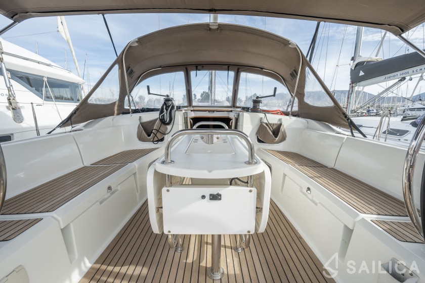 Sun Odyssey 479 - Yacht Charter Sailica