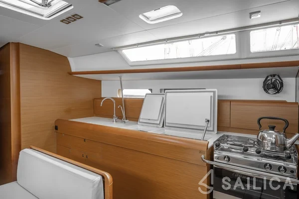 Sun Odyssey 479 - Yacht Charter Sailica
