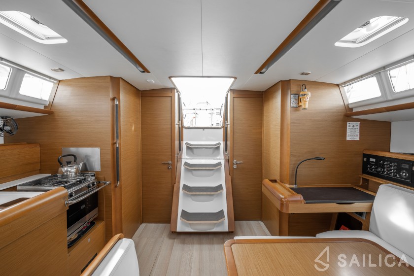 Sun Odyssey 479 - Yacht Charter Sailica