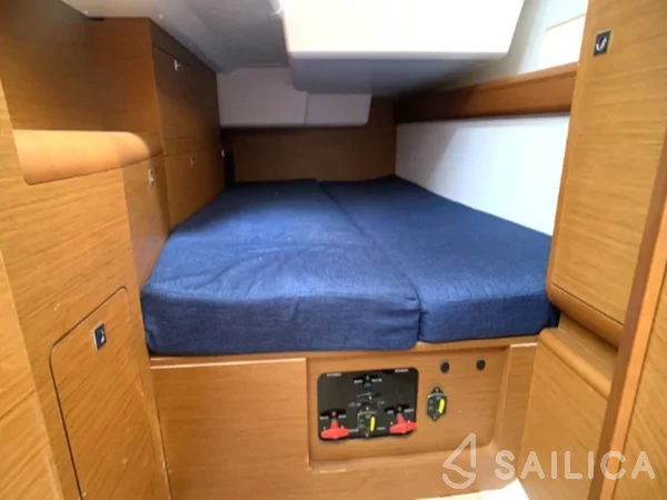 Sun Odyssey 519 - Yacht Charter Sailica