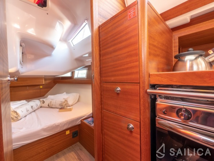 Elan Impression 40.1 - Yacht Charter Sailica