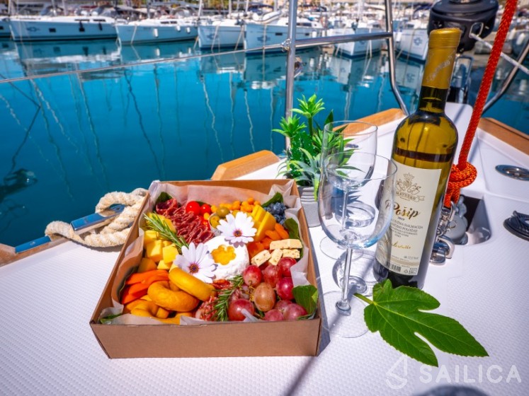 Elan Impression 40.1 - Yacht Charter Sailica