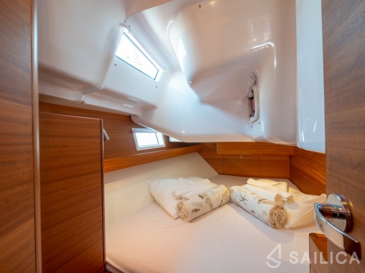 Elan Impression 40.1 - Yacht Charter Sailica