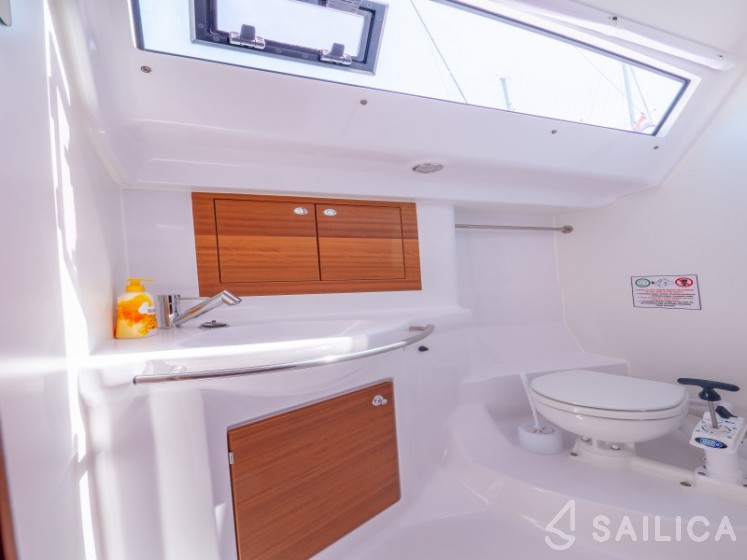 Elan Impression 40.1 - Yacht Charter Sailica