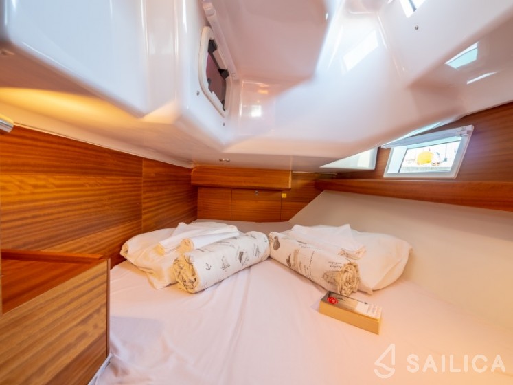 Elan Impression 40.1 - Yacht Charter Sailica