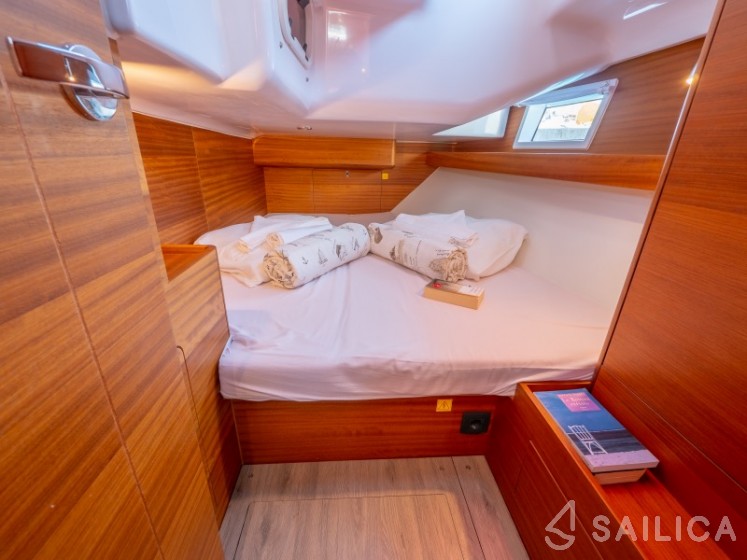 Elan Impression 40.1 - Yacht Charter Sailica