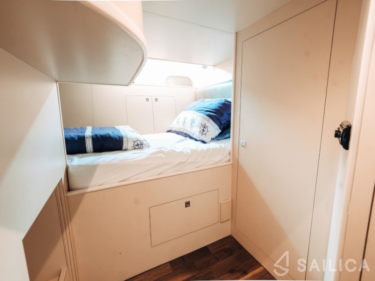 Elegance 60 Fly - Yacht Charter Sailica