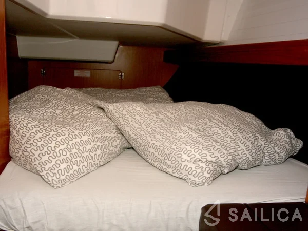 Bavaria 37 Cruiser - Yacht Charter Sailica