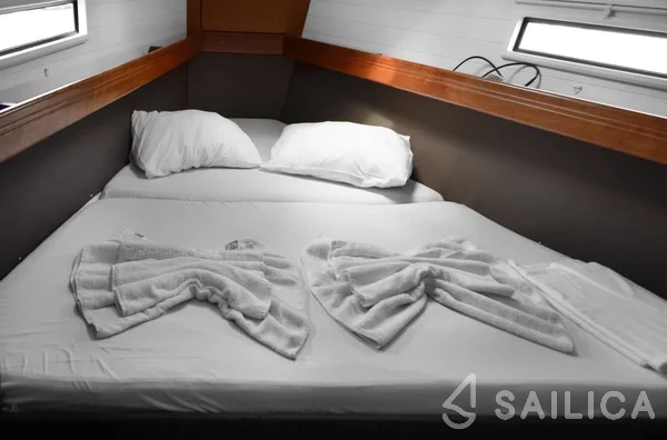 Bavaria 41 Cruiser - Yacht Charter Sailica