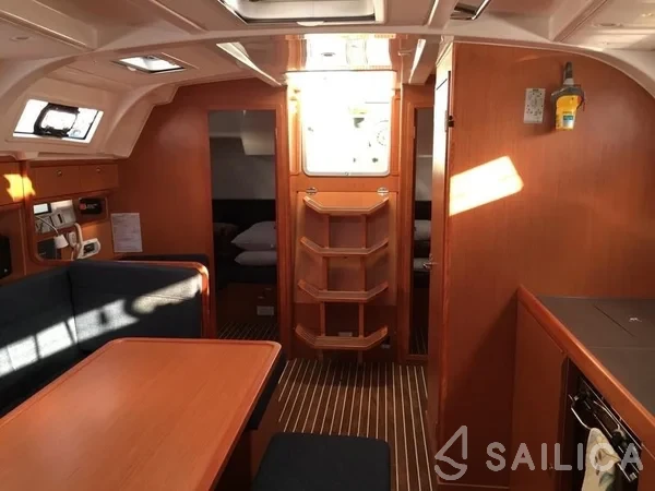 Bavaria 41 Cruiser - Yacht Charter Sailica