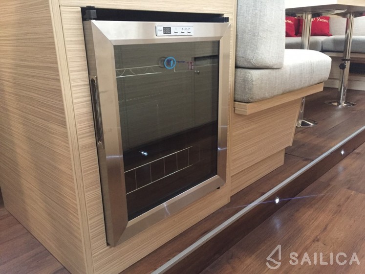 D&D Kufner 54.2 - Yacht Charter Sailica