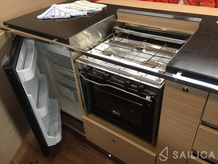 D&D Kufner 54.2 - Yacht Charter Sailica