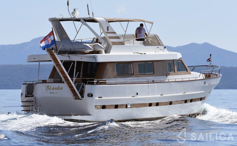Motoryacht - Yacht Charter Sailica