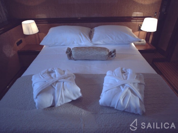 Motoryacht - Yacht Charter Sailica