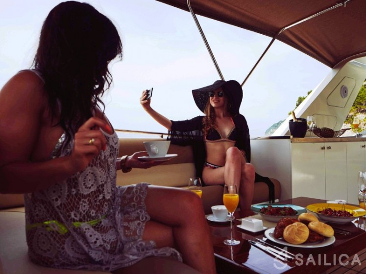 Motoryacht - Yacht Charter Sailica