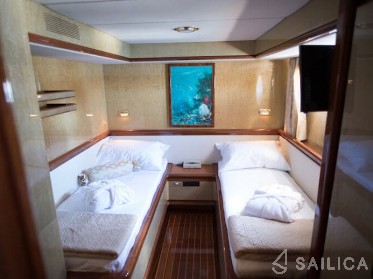 Motoryacht - Yacht Charter Sailica