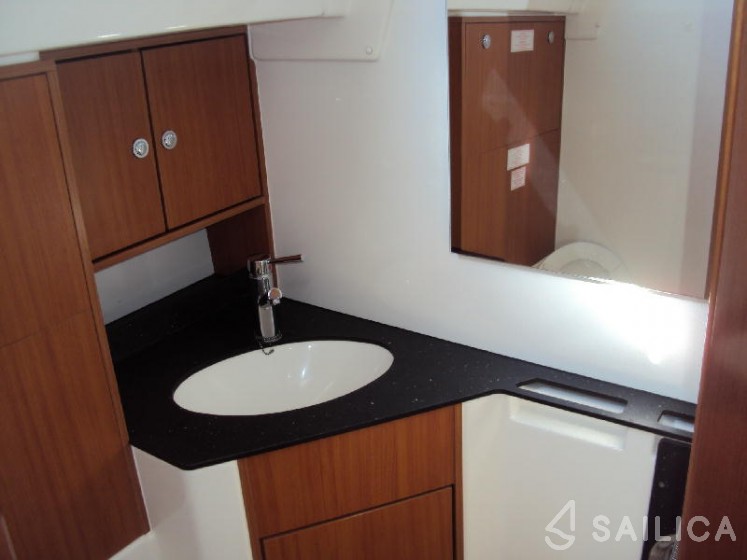 Bavaria Cruiser 45 - Yacht Charter Sailica