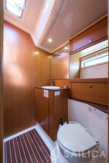 Bavaria Cruiser 56 - Yacht Charter Sailica