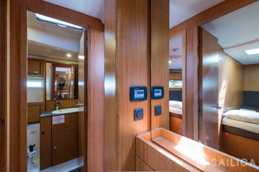 Bavaria Cruiser 56 - Yacht Charter Sailica