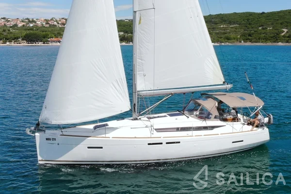 Sun Odyssey 419 - Yacht Charter Sailica