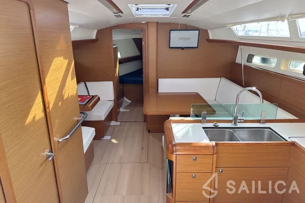 Sun Odyssey 419 - Yacht Charter Sailica