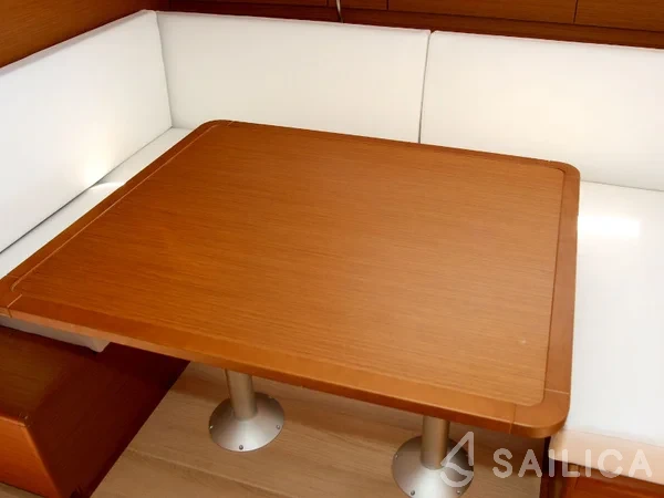 Sun Odyssey 419 - Yacht Charter Sailica