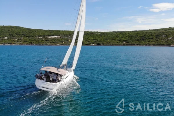 Sun Odyssey 419 - Yacht Charter Sailica