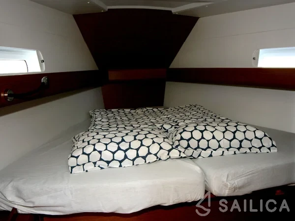 Sun Odyssey 419 - Yacht Charter Sailica