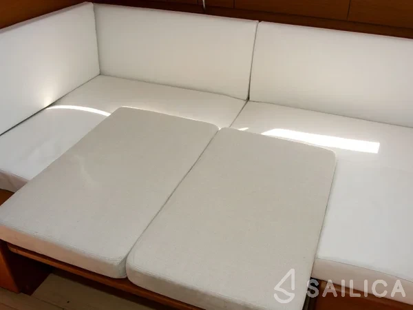 Sun Odyssey 419 - Yacht Charter Sailica