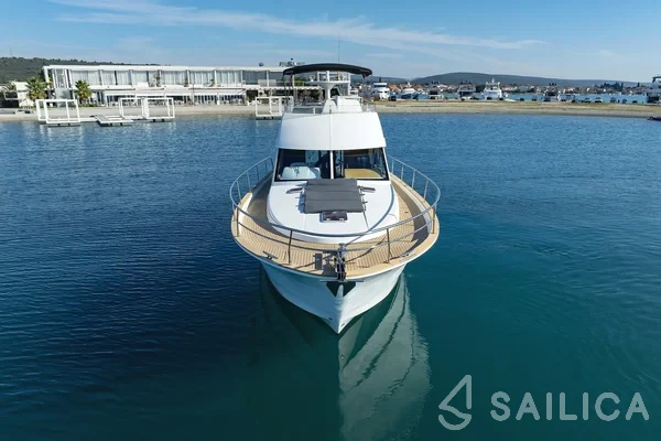 Antares 13.80 - Yacht Charter Sailica