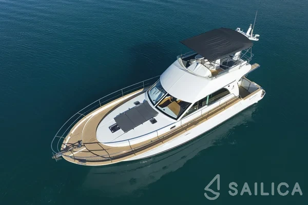 Antares 13.80 - Yacht Charter Sailica