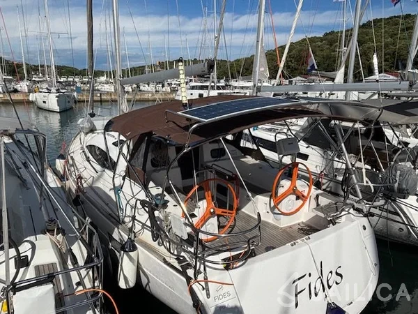 Elan 40 Impression - Yacht Charter Sailica