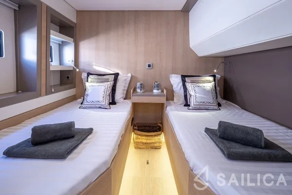 Bali 5.4. - Yacht Charter Sailica