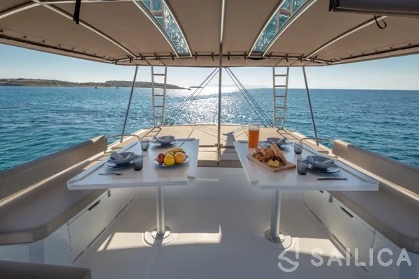 Bali 5.4. - Yacht Charter Sailica