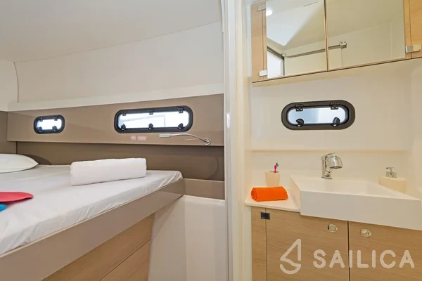 Bali 4.1 - Yacht Charter Sailica