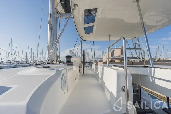 Lagoon 50 - Yacht Charter Sailica