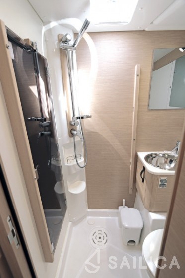 Jeanneau 58 - Yacht Charter Sailica
