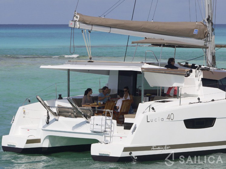 Lucia 40 - Yacht Charter Sailica
