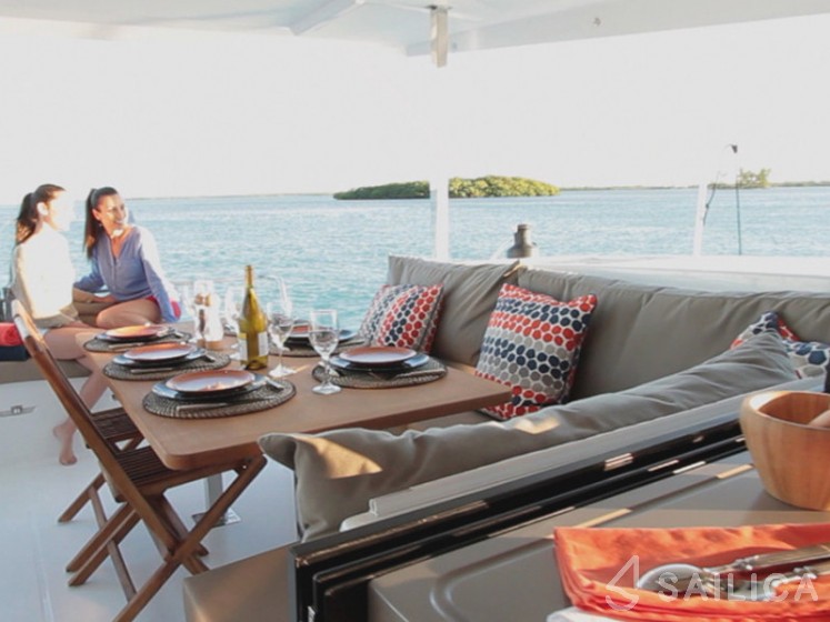 Lucia 40 - Yacht Charter Sailica