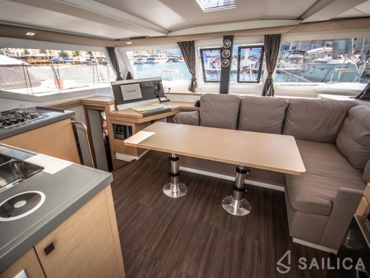 Lucia 40 - Yacht Charter Sailica